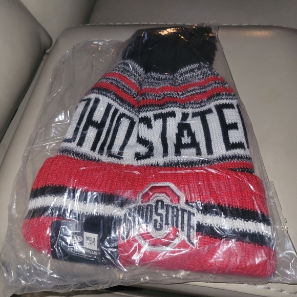 WINTER HATS - Picture 10 of 16